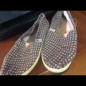 Youth wool grey with pink dot TOMS